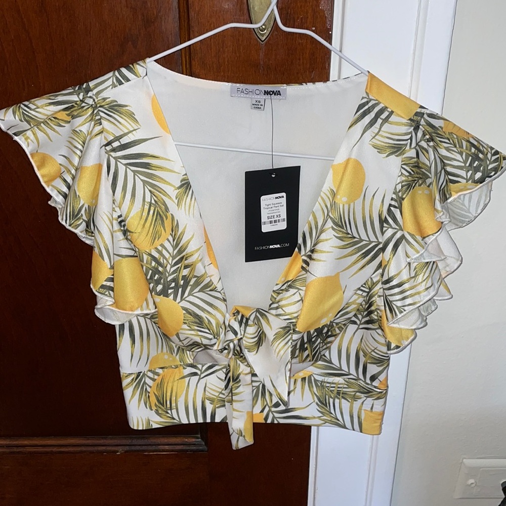 Lemon summery crop top! Never worn